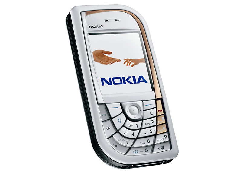 Đang tải Nokia_7610.jpg…